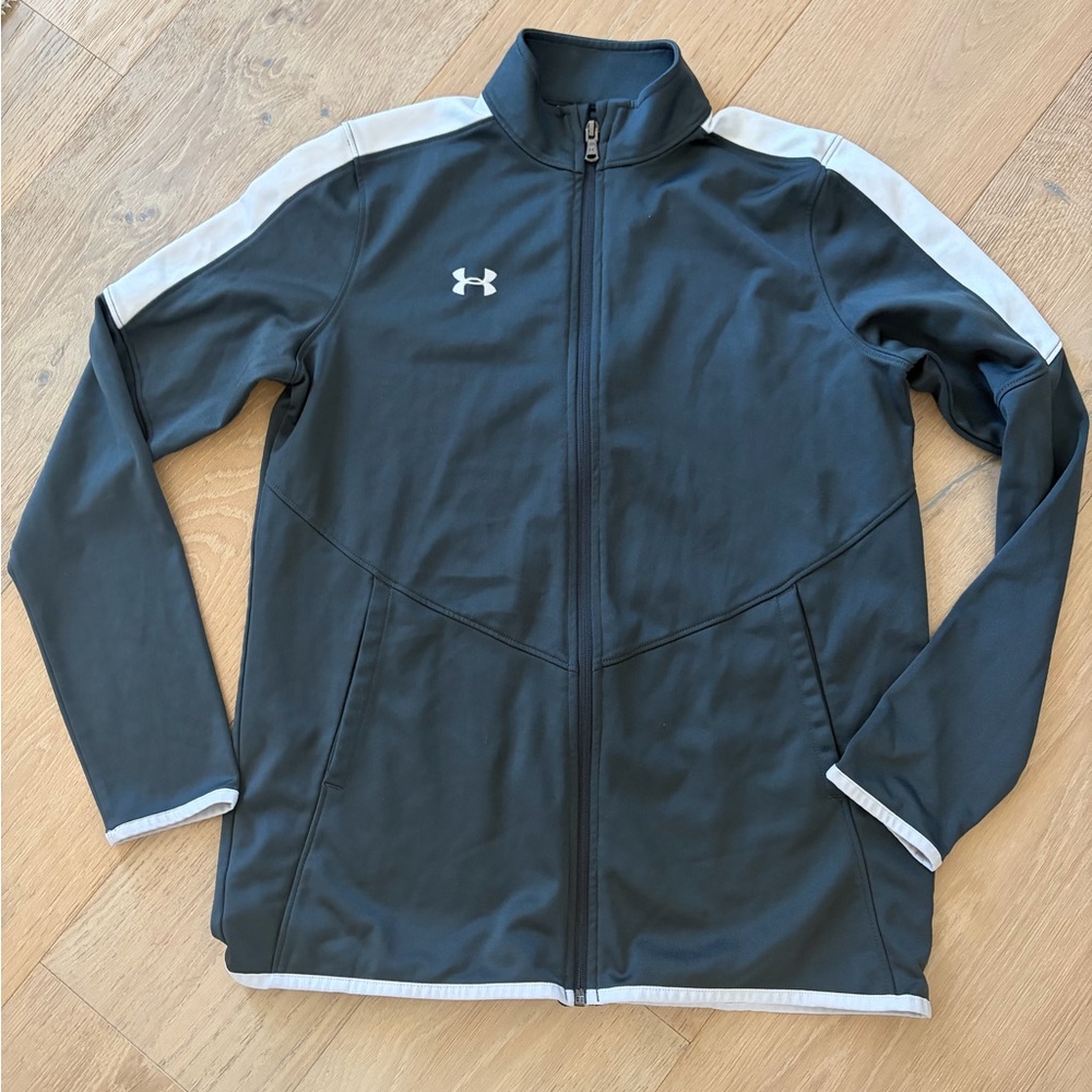 Under Armour jacket full zip small loose fit